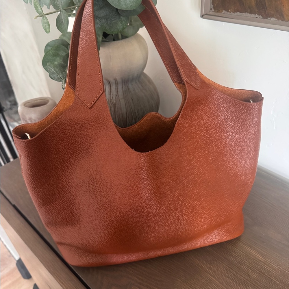 Gorgeous Leather Tote Bag in Cognac Brown